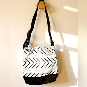 Jenna Bee Arrow Mudcloth Tote Bag Cream and Black